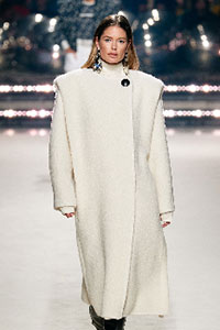 2020-2021-winter-fashion-trends-oversize
