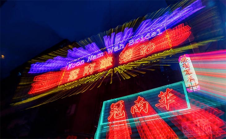 hong-kongs-neon-signs-3