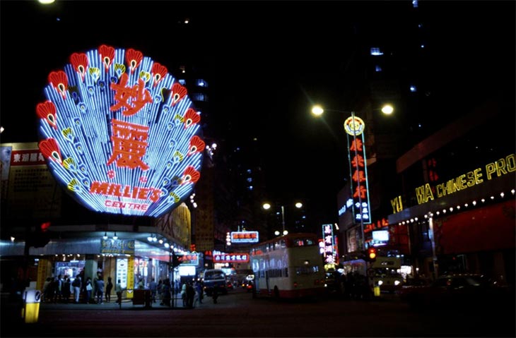 hong-kongs-neon-signs-4