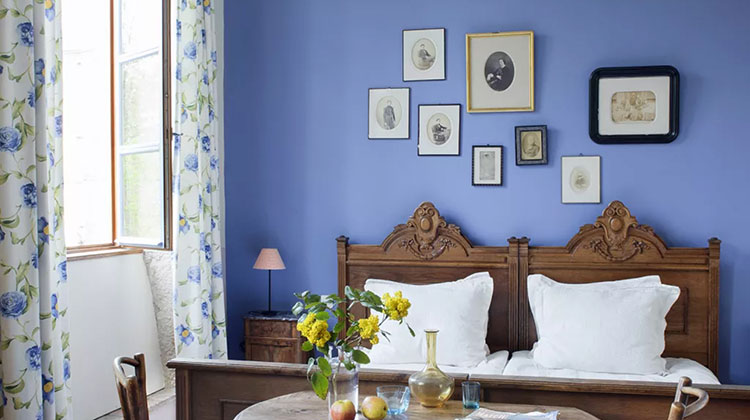 bedroom-with-a-french-influence-featured-img